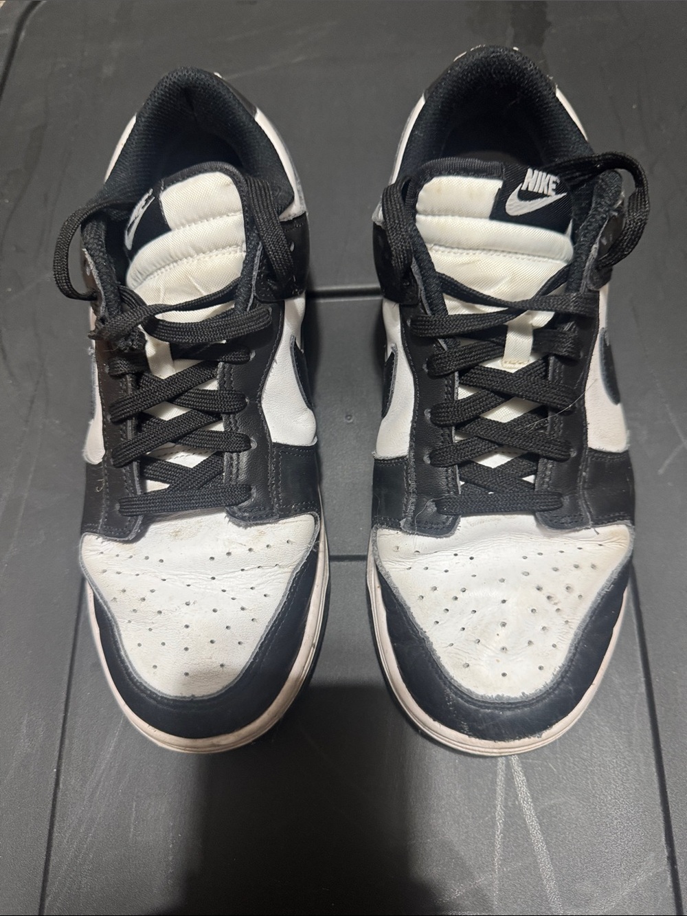Nike Men’s Black and White Low-Top Sneakers